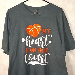 Graphic Tee, Basketball supporter, size 2XL, Pre loved condition